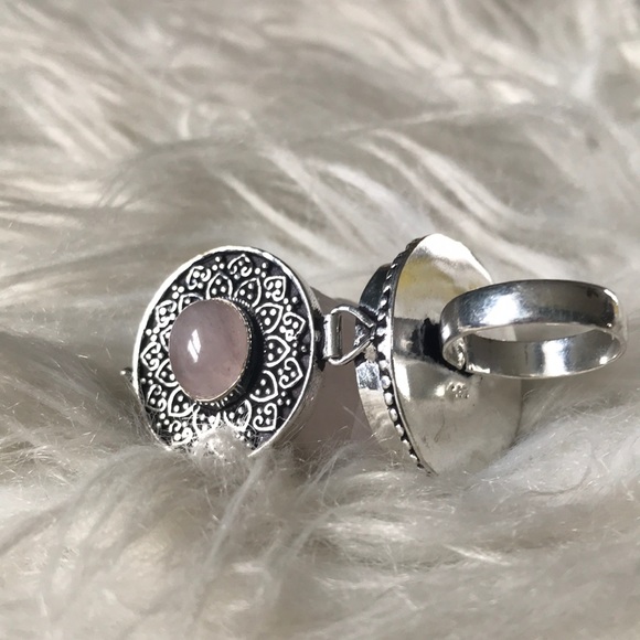 Poison / Pill Box Stash Locket Ring - Picture 4 of 8